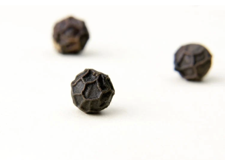 Organic whole Malabar black pepper - Shira Spices