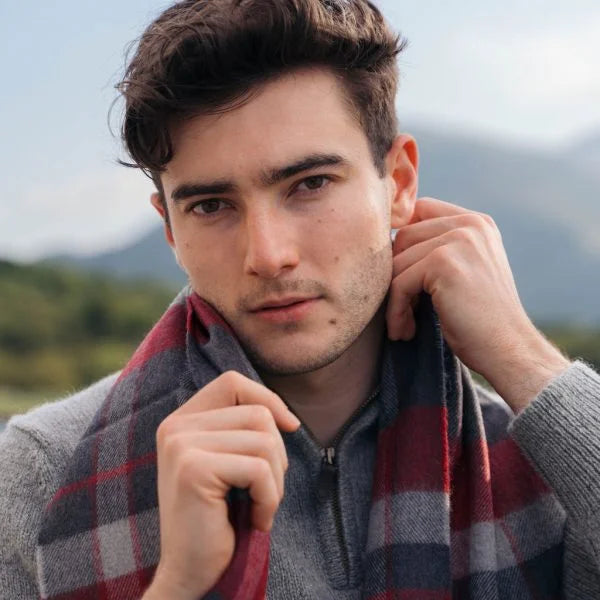 Écharpe Mérinos Damier Charbon Argent Rouge