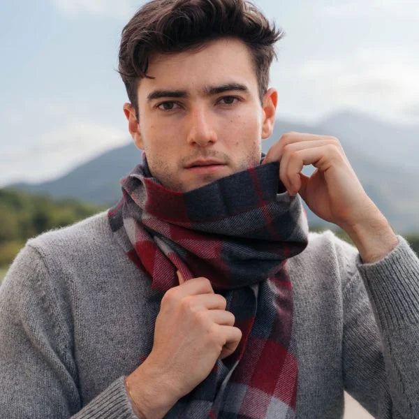 Écharpe Mérinos Damier Charbon Argent Rouge