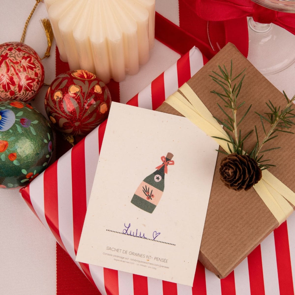 Set of 8 seed place cards