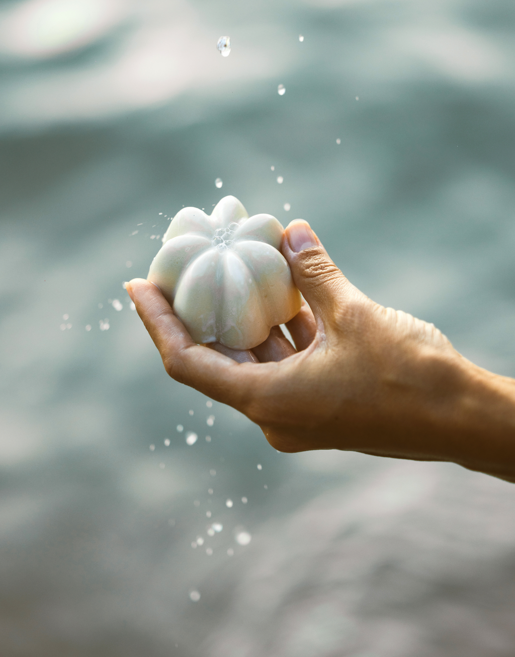 Solid After-Sun Shampoo