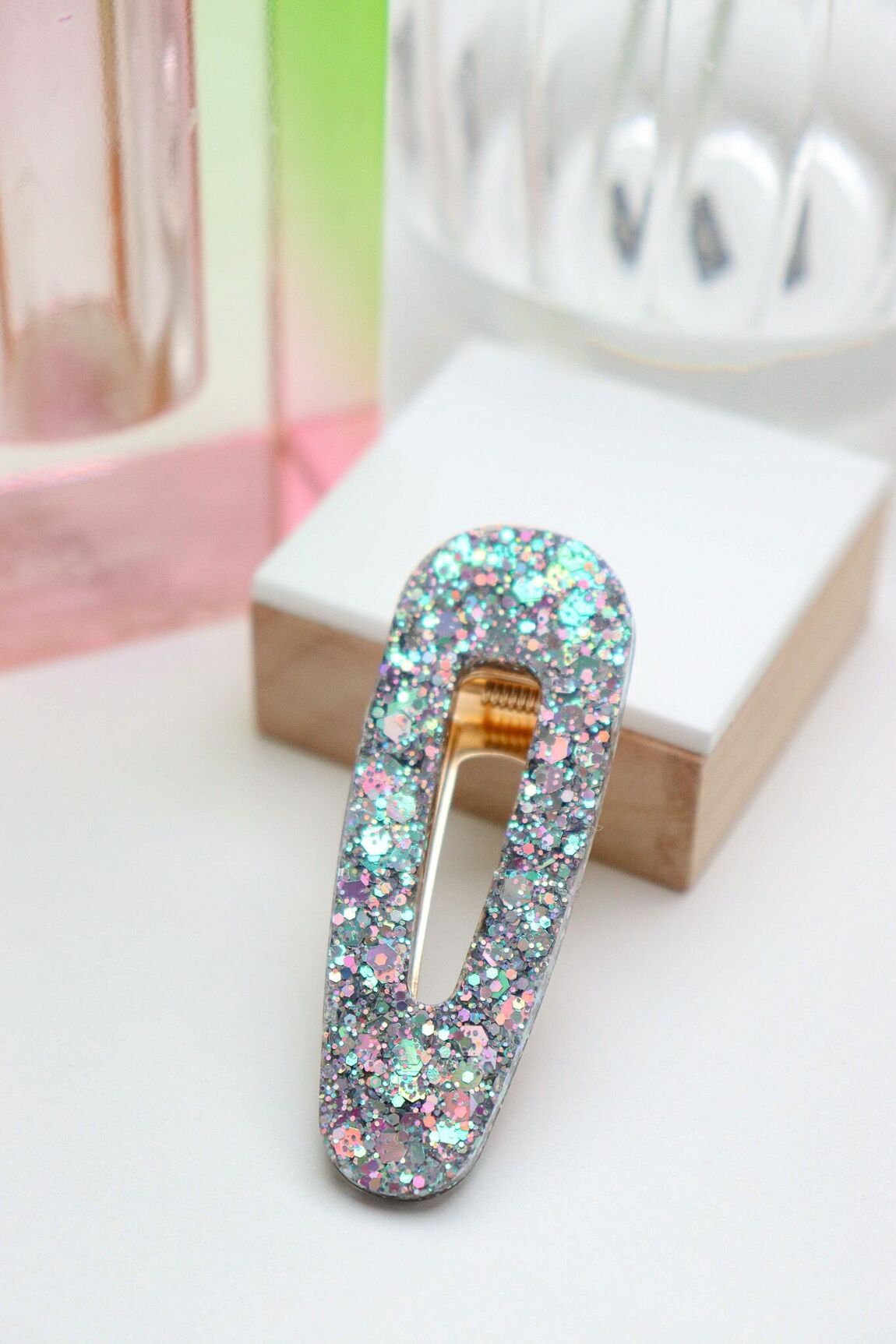 Barrette triangle Paillette
