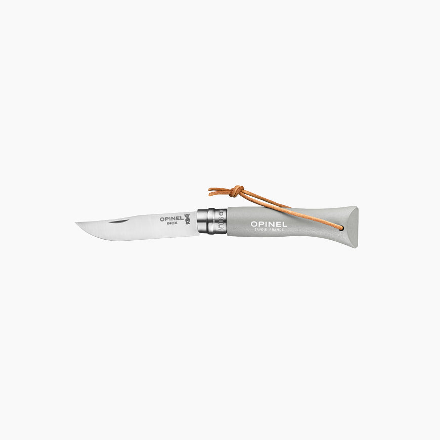 Une collection parfaite pour les amoureux de nuances douces, élégantes et romantiques. couleur nuage opinel