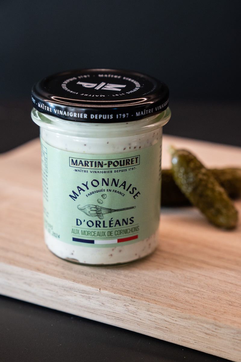 Orléans mayonnaise with pickle pieces