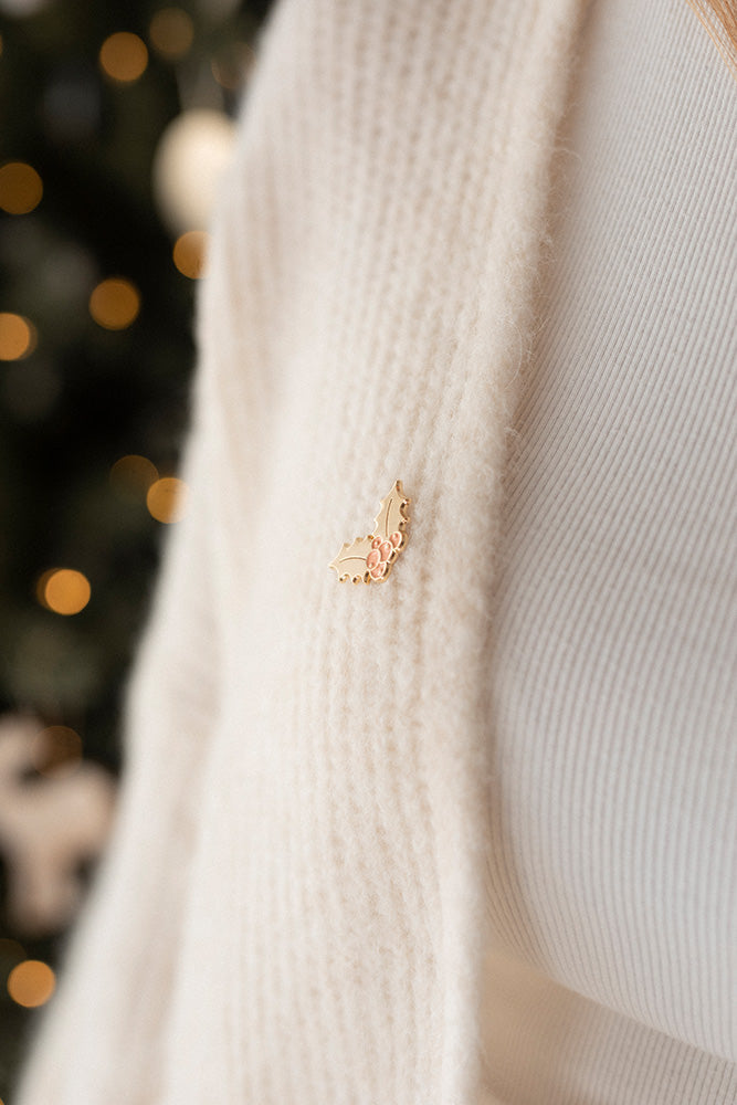 Pin's Holly Berry