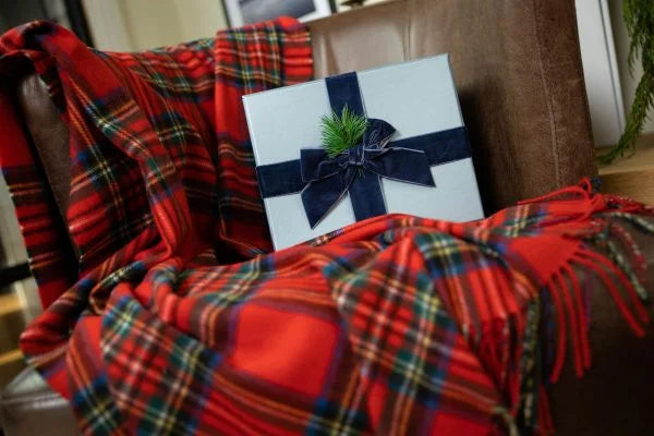 Plaid en Laine D'agneau Tartan Royal Stewart  - John Hanly