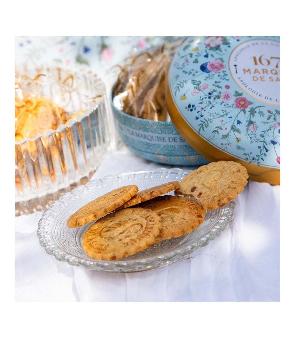 boite métal esprit romantique et printemps excellence française