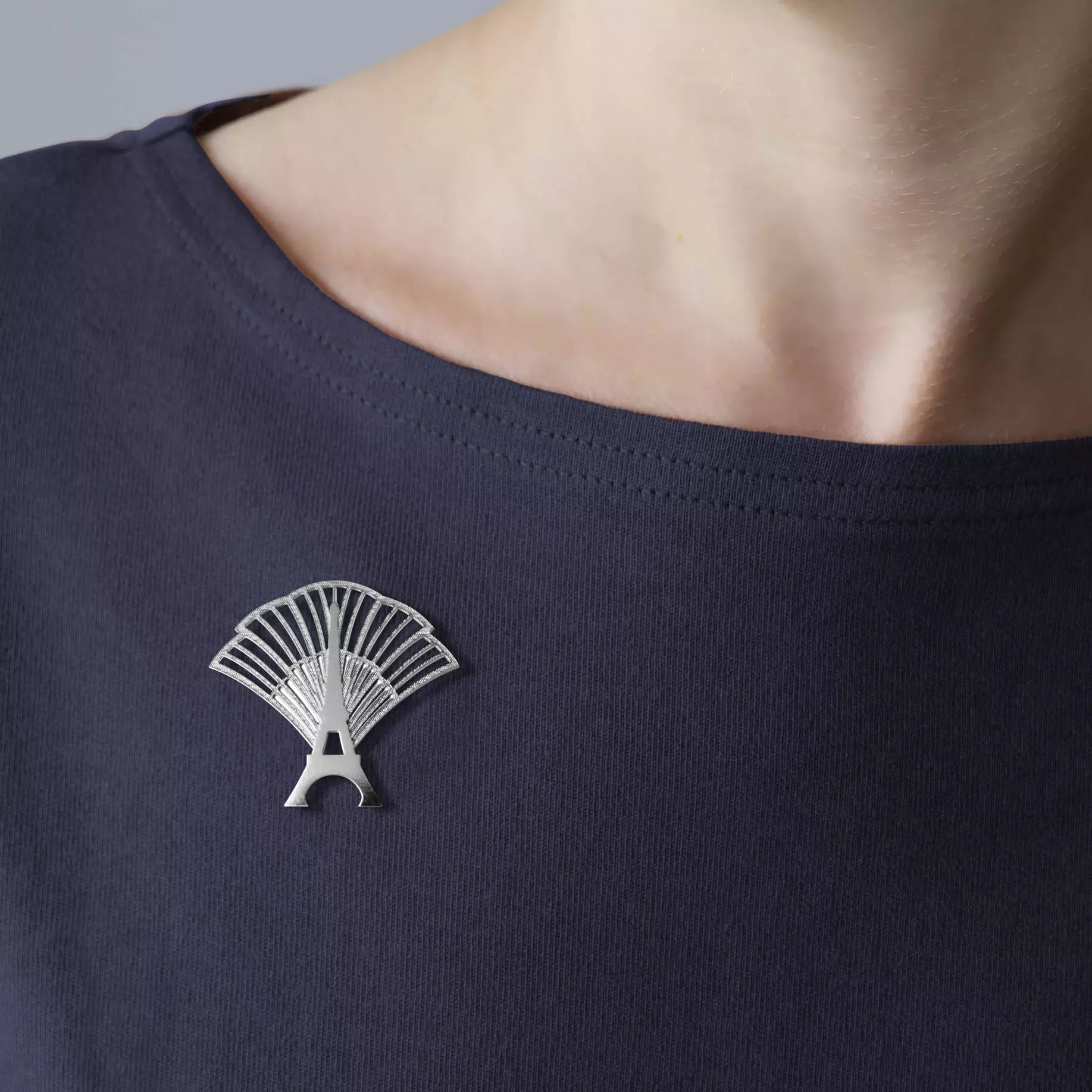 Broche Magnétique Eiffel Festive