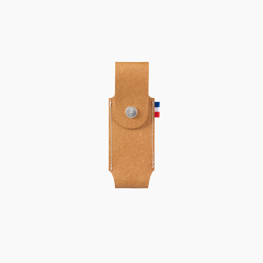 Simple case in regenerated leather