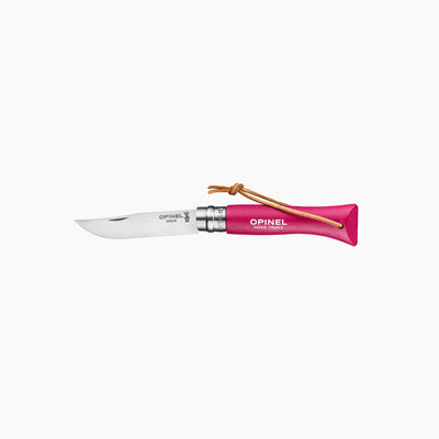 opinel couteau 6 Ce couteau pliant de petite taille est doté d'un manche framboise qui donnera du pep's à vos pique-niques et autre usage du quotidien.