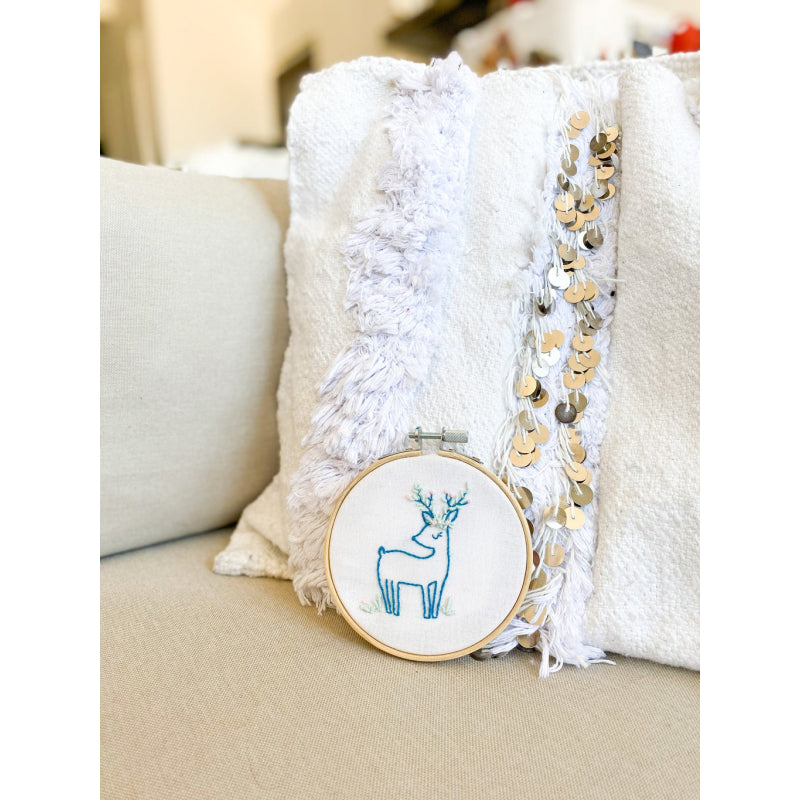 Broderie Décorative Petite Biche